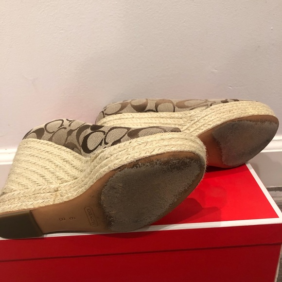Coach signature wedges for those sunny ☀️ days! - Picture 7 of 8